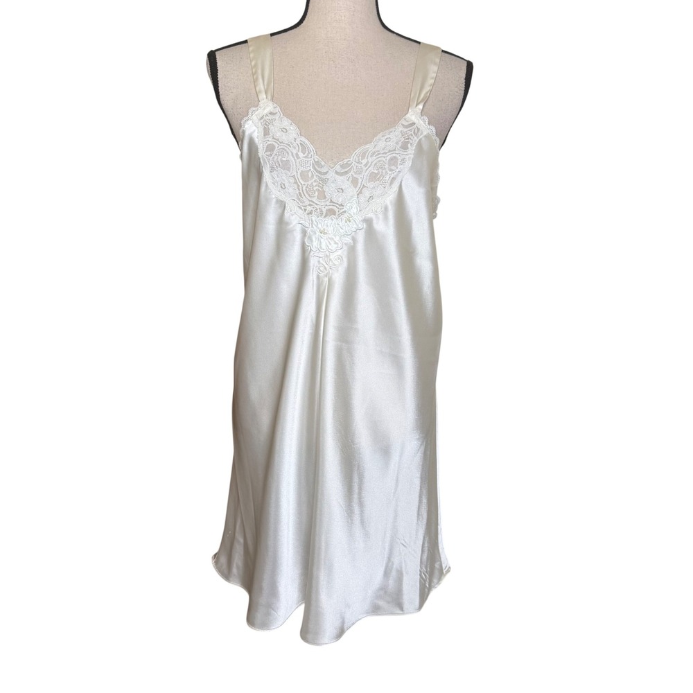 Vintage Morgan Taylor Intimates Gown Ivory Satin Lace Trim Beaded Sz M Coquette
